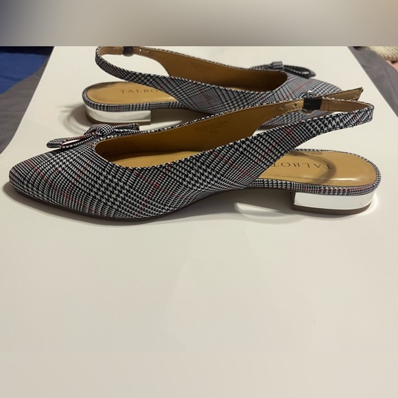 Talbots patterned shoes, size 7M - Picture 2 of 7